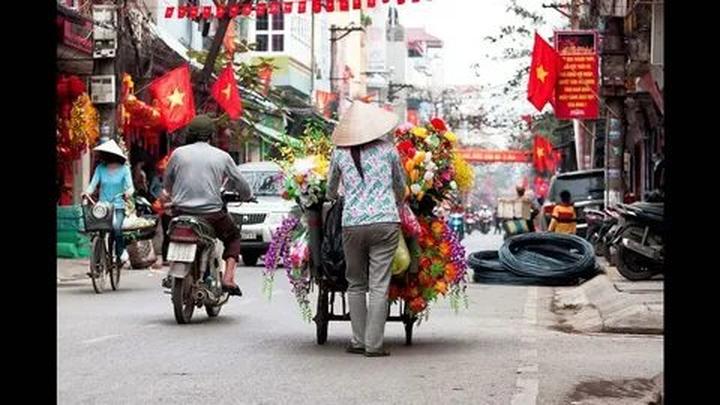 Nội dung: Mùa hè đang đầy vui vẻ với những xu hướng mới, và Huda Ice Twist đang chinh